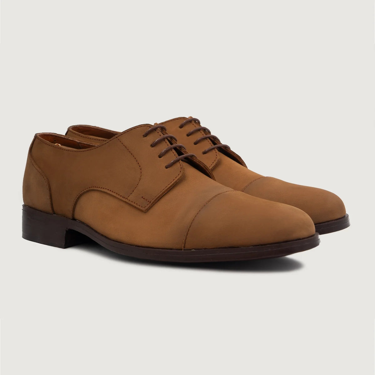 Attorney Derby Marrón Nubuck Zapatos de cuero para Hombre For Men in Brown Full-Grain Leather - Vista de perfil | Comprar online