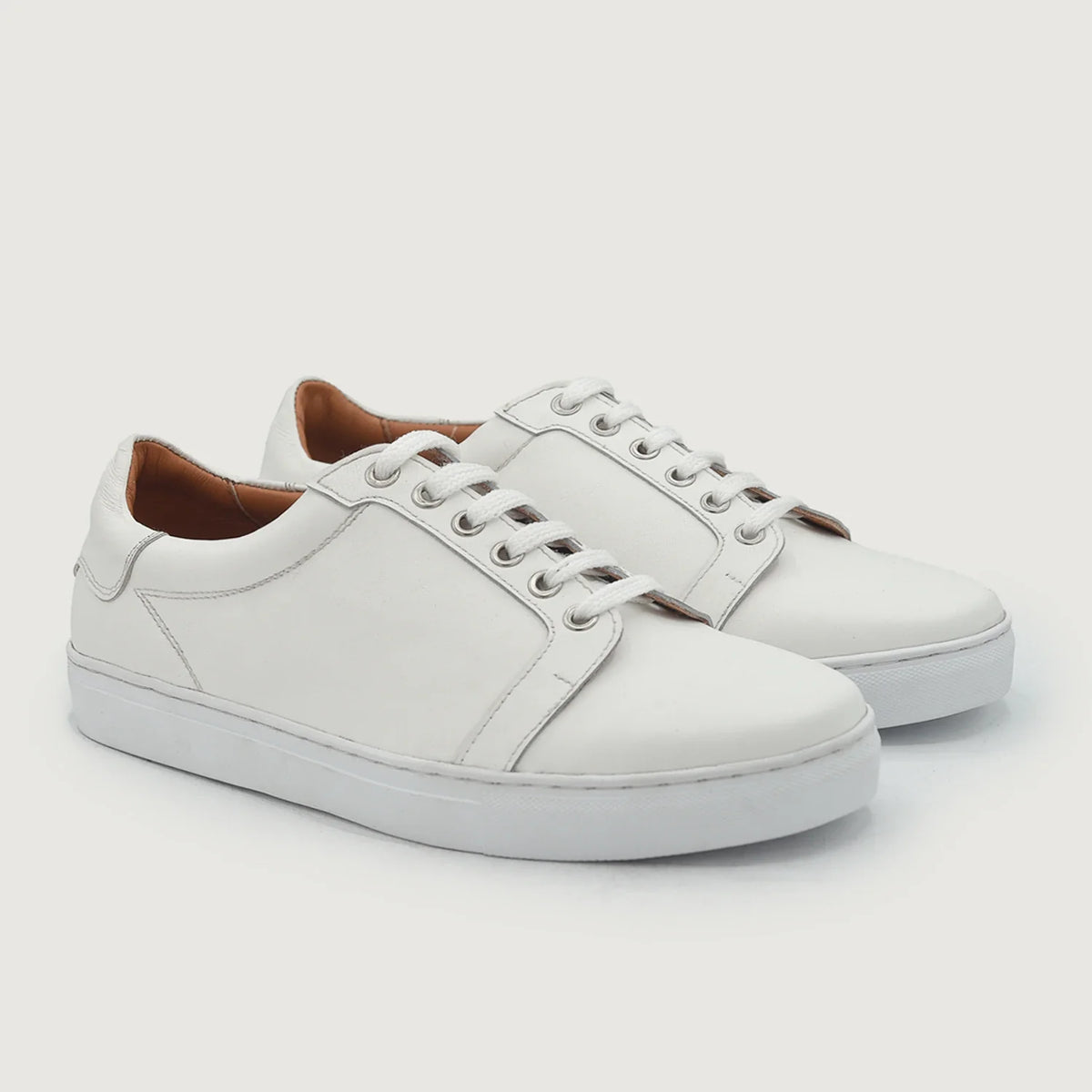 Carter Runn Blanco Zapatillas de cuero para Hombre For Men in Tan Full-Grain Leather - Vista de perfil | Comprar online