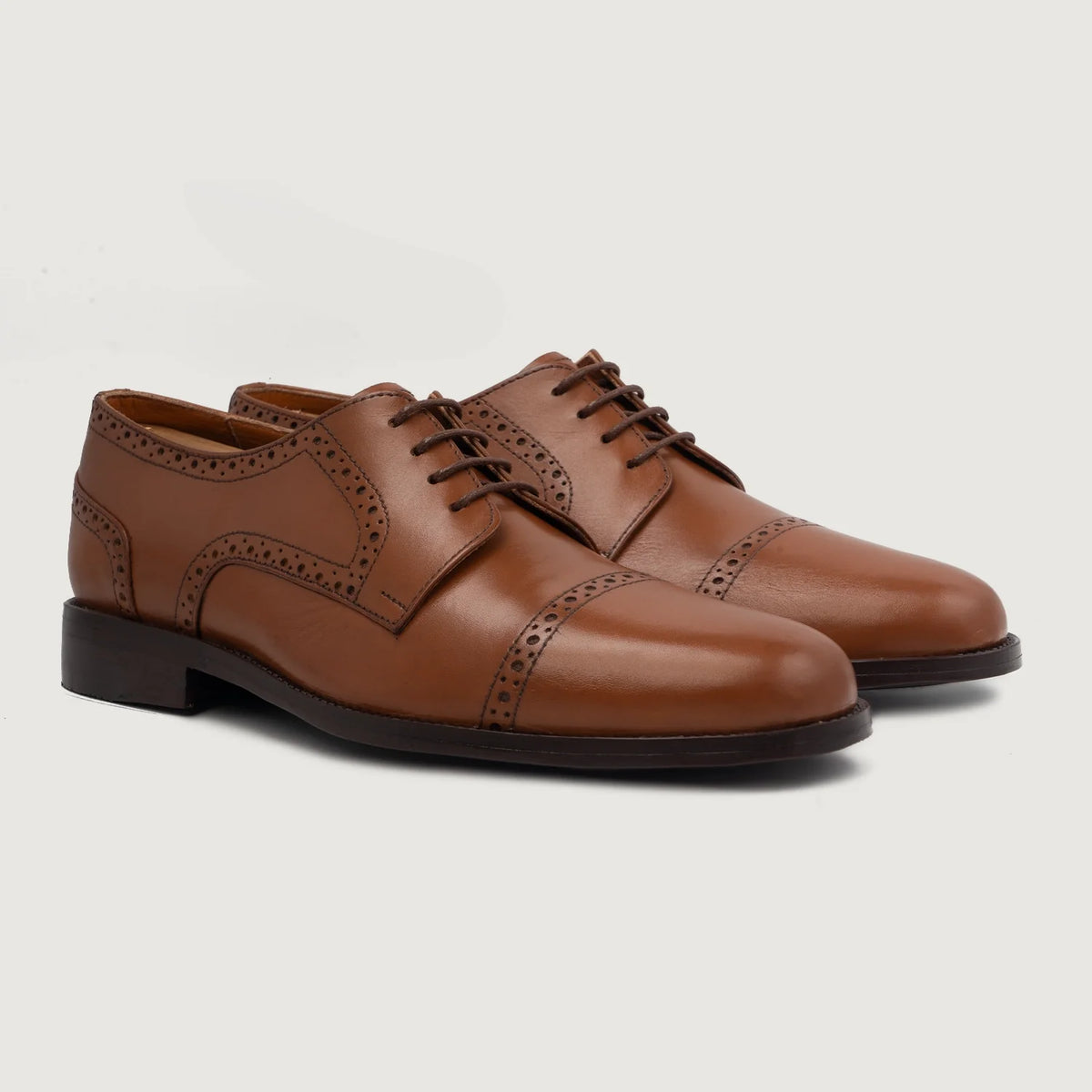 Dirk Brogues Derby Tostado Zapatos de cuero para Hombre For Men in Tan Full-Grain Leather - Vista de perfil | Comprar online