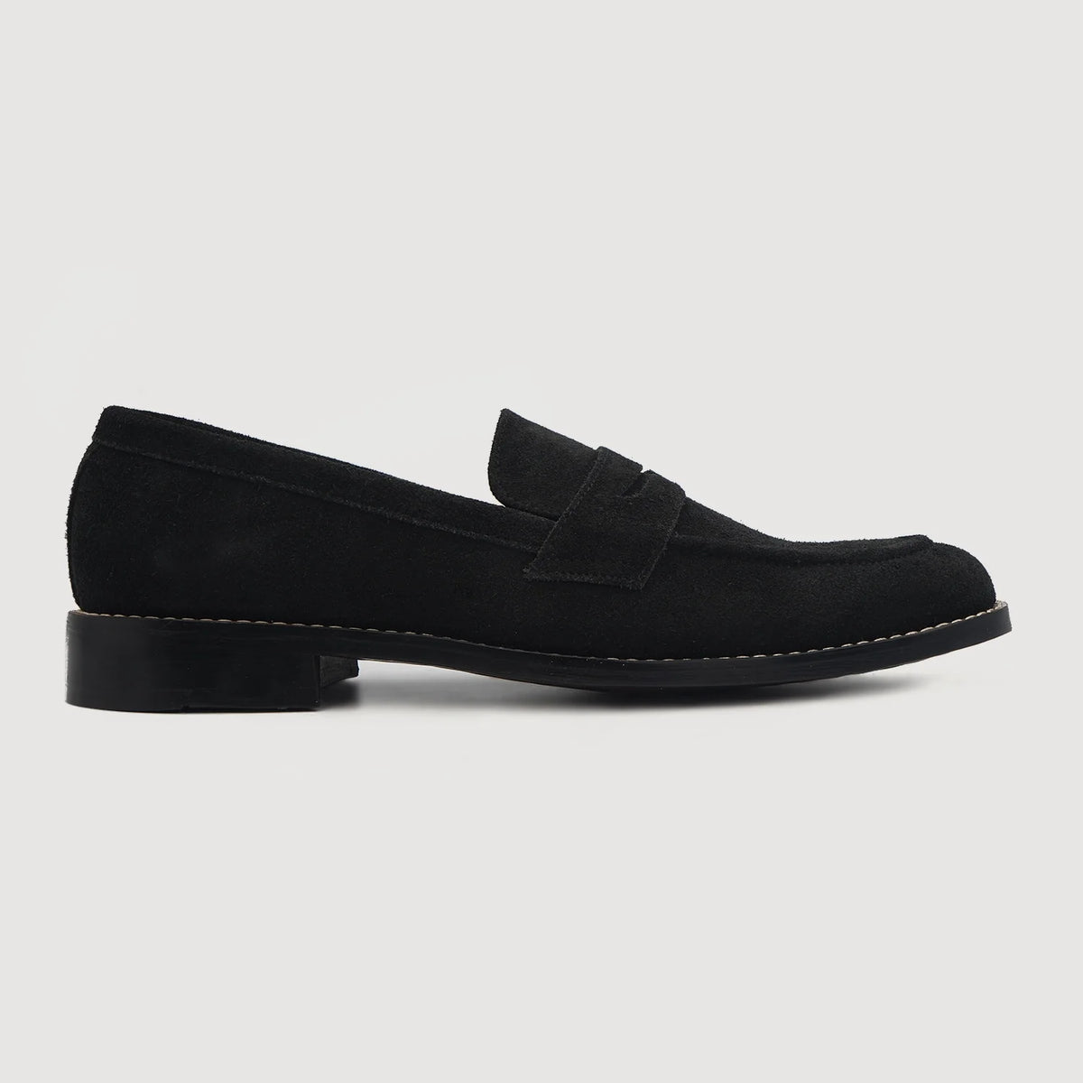 Black Goatskin Suede Leather Loafers - Construcción cosida Goodyear y puntera delantera