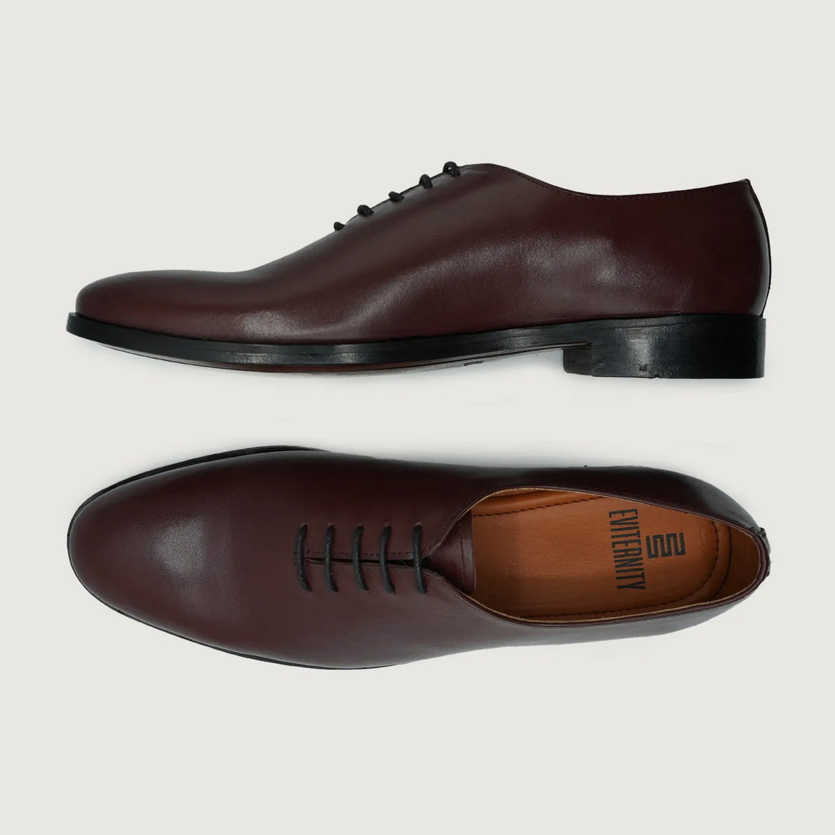 Director Wholecut Granate Zapatos de cuero para Hombre For Men - Vista lateral mostrando el corte ergonómico de mangas