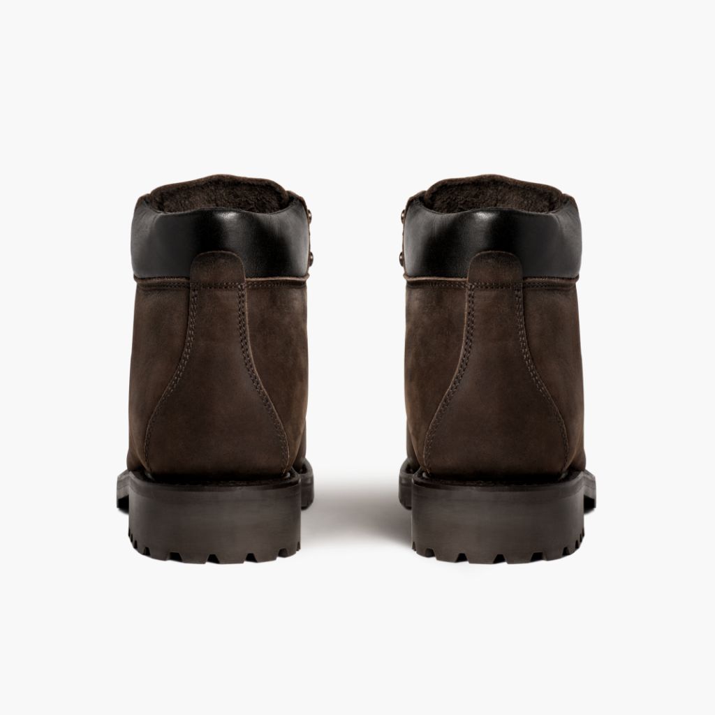 High-Traction Rubber Outsole & Lug Tread Pattern on Commander Tabaco Botas de cuero para Hombre