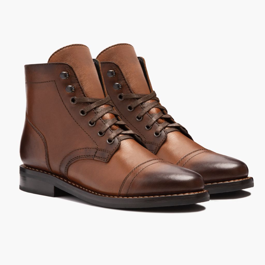 Classic Full-Grain leather Boots - Construcción cosida Goodyear y puntera delantera