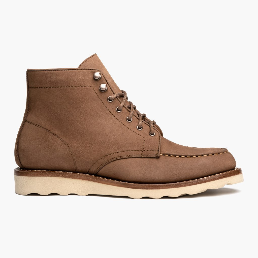 Diplomat Pebble Botas de cuero para Mujer in Classic Full-Grain Leather - Vista de perfil | Comprar online