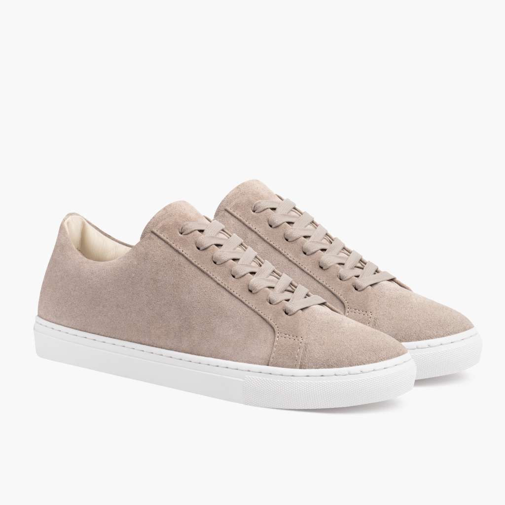 Premier Low Top Latte Zapatillas de cuero para Mujer in Classic Full-Grain Leather - Vista de perfil | Comprar online