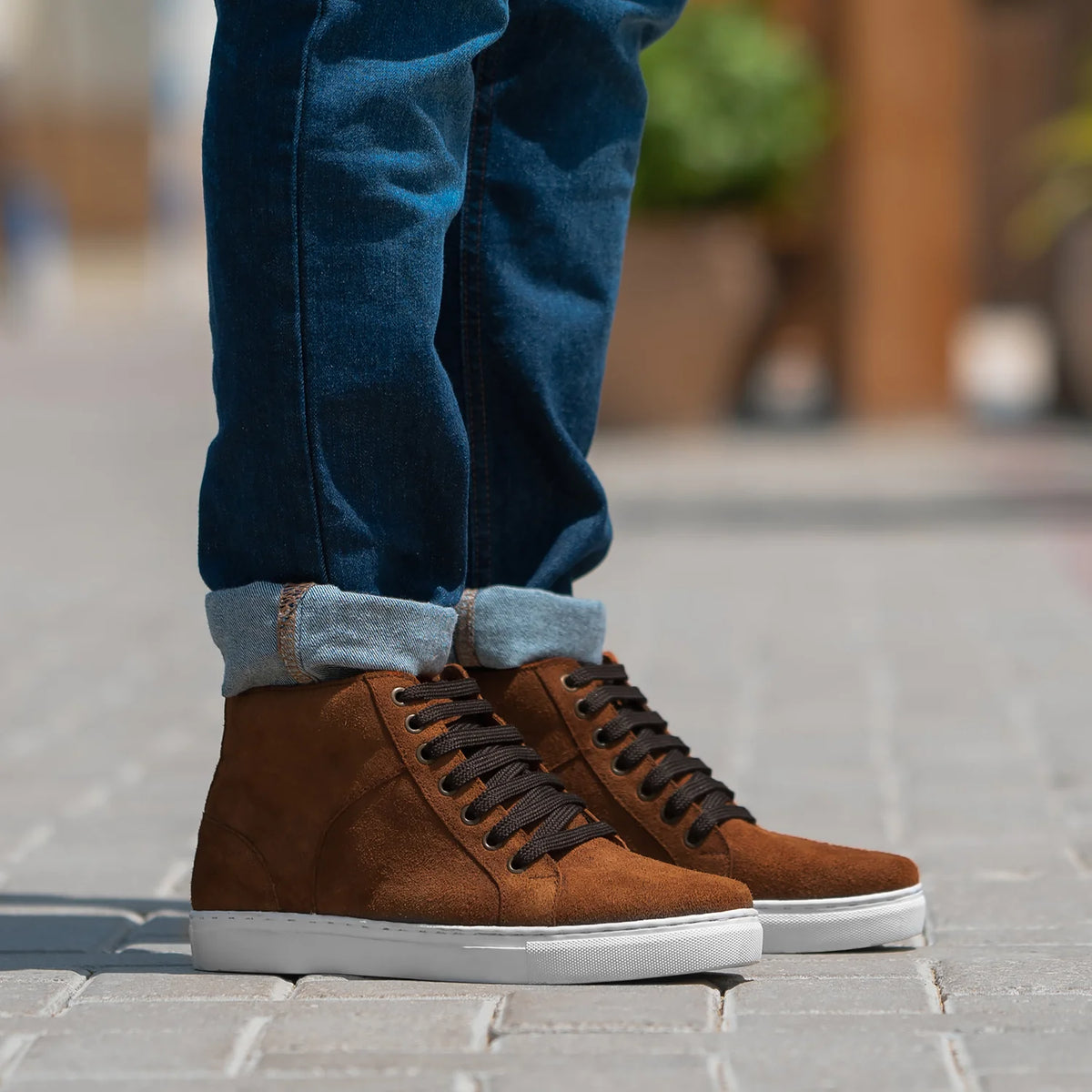Marty High Top Marrón Suede Zapatillas para Hombre in Brown Goatskin Suede - Vista de perfil | Comprar online