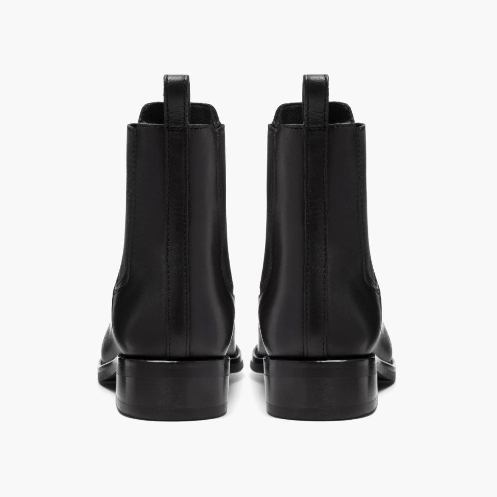 High-Traction Rubber Outsole & Lug Tread Pattern on Duchess Negro Botas de cuero para Mujer