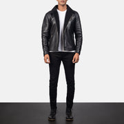 Detalle de cerca of Notch &amp; Zipper Hardware on Men's Alberto Shearling Negro Chaqueta de Cuero para Hombre