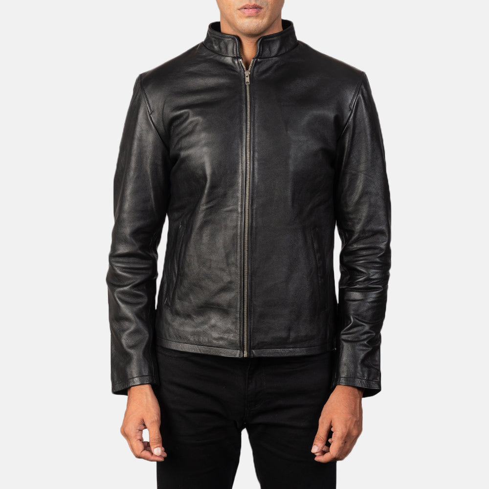 Men's Alex Black Leather Biker Jacket - Vista de perfil lateral con corte ergonómico de manga