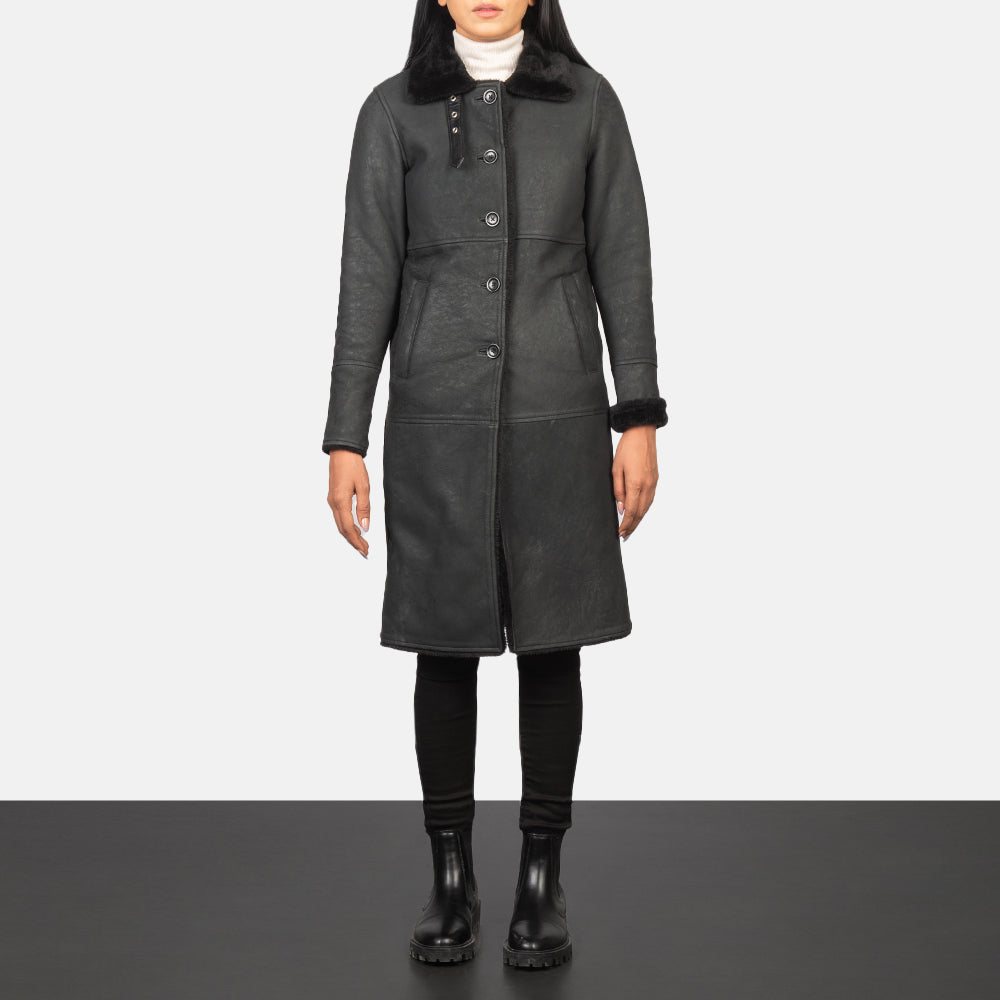 
Alina Shearling Negro Abrigo de Cuero para Mujer in Distressed Black Sheepskin Leather - Vista frontal y silueta entallada | Comprar online