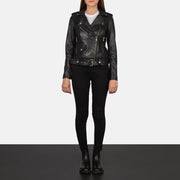 Women's Alison Negro Chaqueta Biker de Cuero para Mujer - Vista de perfil lateral con corte ergonómico de manga