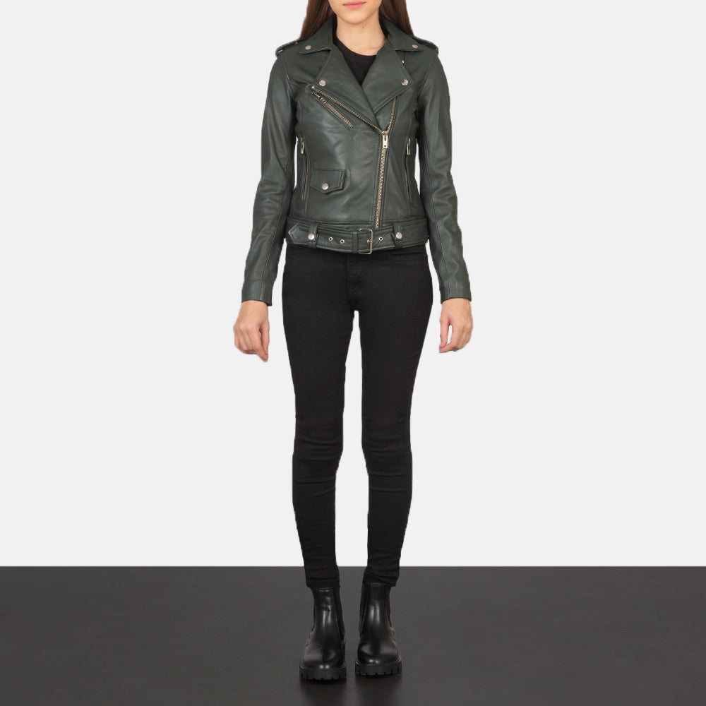 Women's Alison Verde Chaqueta Biker de Cuero para Mujer - Vista de perfil lateral con corte ergonómico de manga