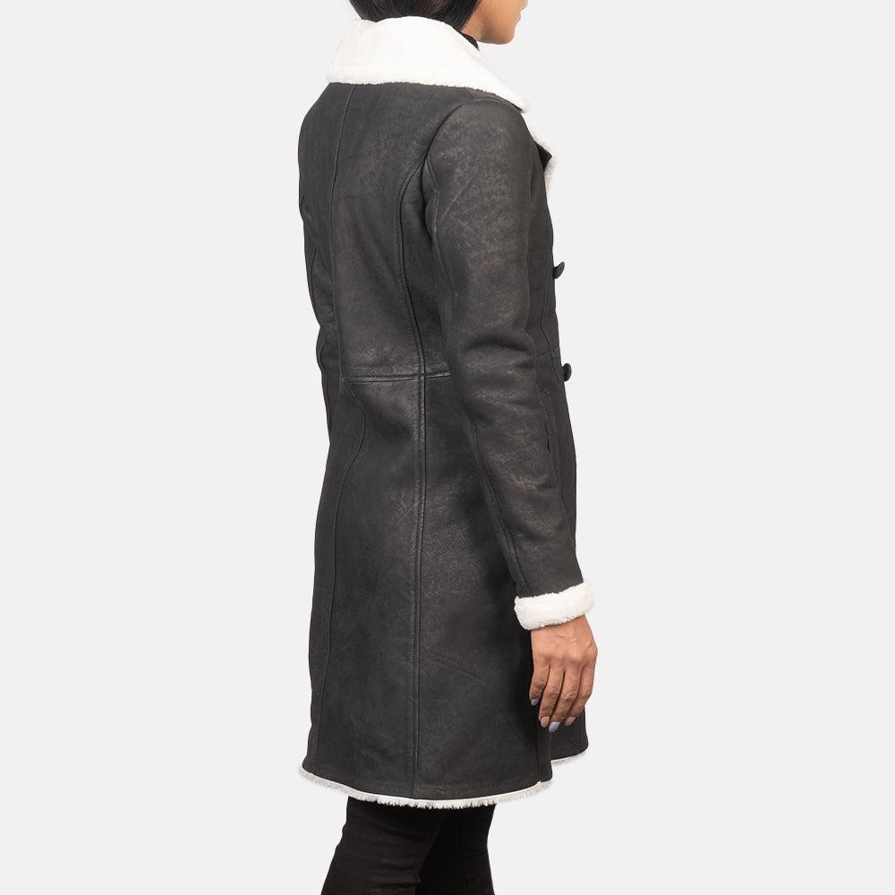 
Authentic Sheepskin Snuffed with Snuffed Finish Grain Texture & Heavy-Duty Seam Stitching Detail