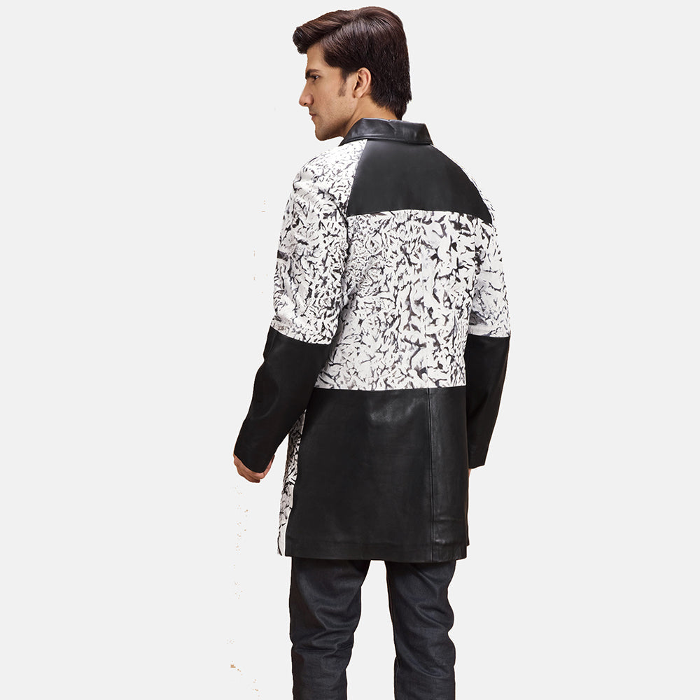 Detalle de cerca of Shirt &amp; Button Hardware on Men's Artistry Negro Dye Abrigo de Cuero para Hombre