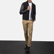 Detalle de cerca of Knit Rib &amp; Zipper Hardware on Men's Blain Brown Suede Bomber Jacket