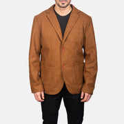 Detalle de cerca of Notch &amp; Button Hardware on Men's Khaki Wool Blazer