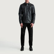 Detalle de cerca of Shirt &amp; Buttons Hardware on Bronco Negro Leather Shirt para Hombre