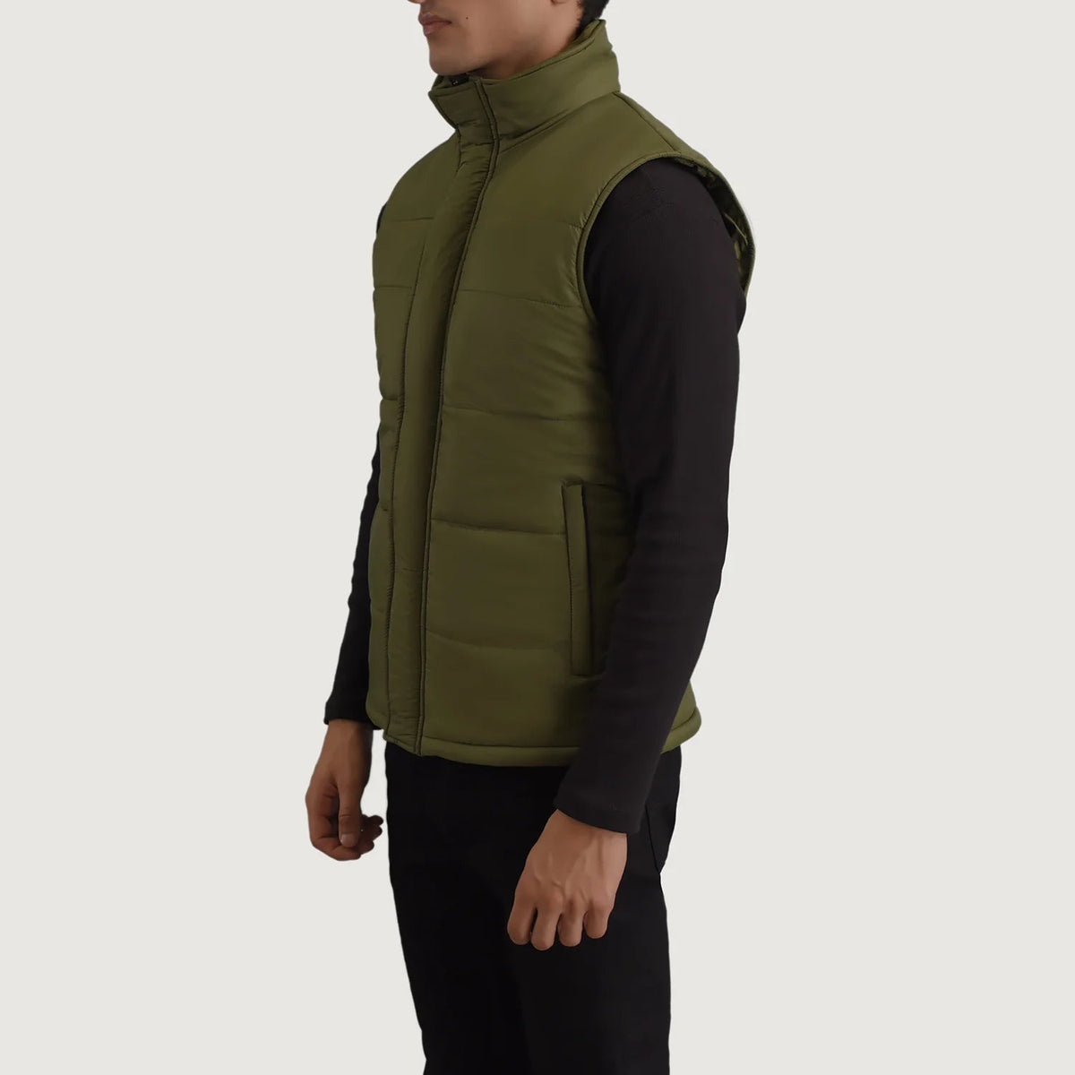 Green Full-Grain leather Vest - Vista trasera con ajuste entallado en hombros y bajo impecable