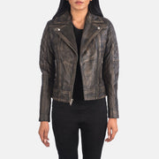 
Carolyn Quilted Distressed Brown Biker Jacket in Distressed Brown Goatskin Leather - Vista frontal y silueta entallada | Comprar online