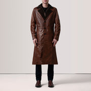 
Distressed Brown Sheepskin Burnished Leather Coat - Vista posterior con hombros definidos y bajo impecable