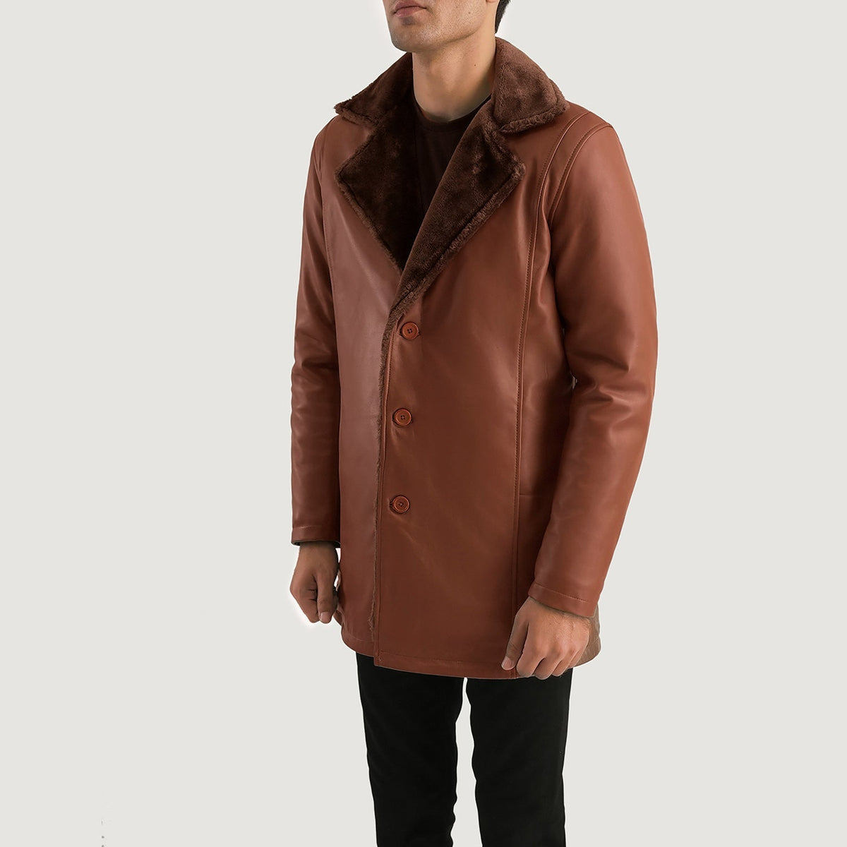 
Brown Sheepskin Burnishing Winter Jacket - Vista posterior con hombros definidos y bajo impecable