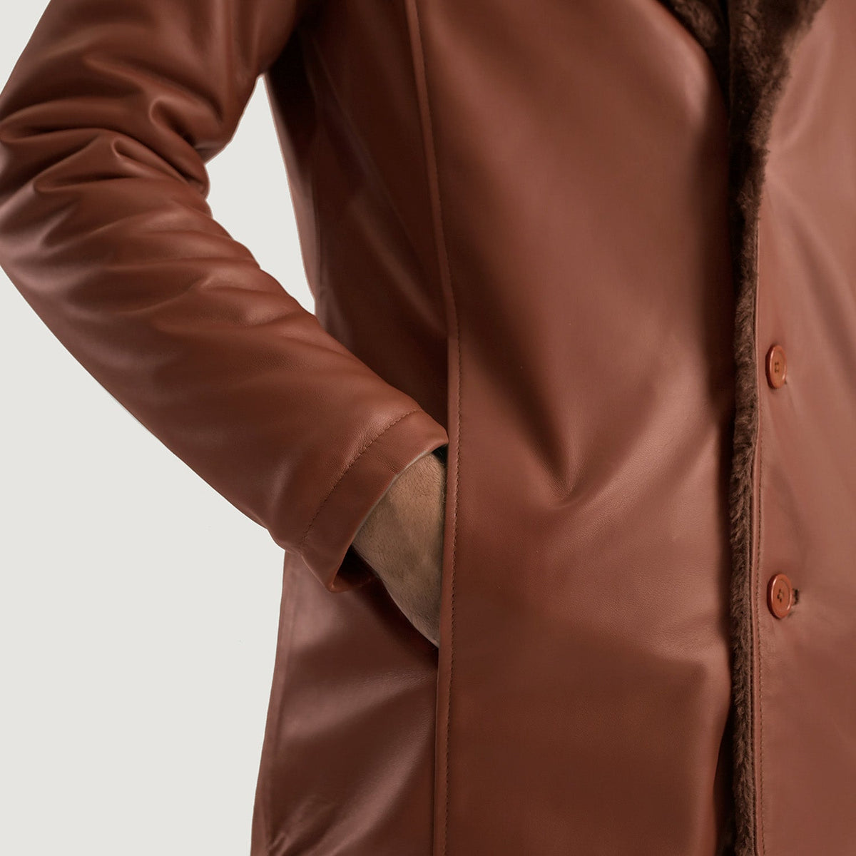 
Vista interior Showing Faux Fur Lined (Torso) & Dos bolsillos interiores de utilidad