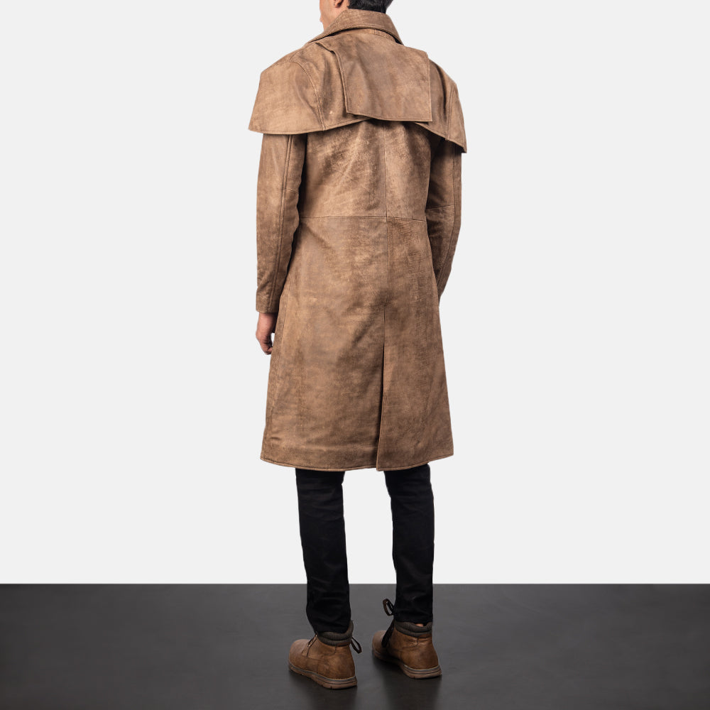 Men's Classic Marrón Leather Duster para Hombre - Vista de perfil lateral con corte ergonómico de manga