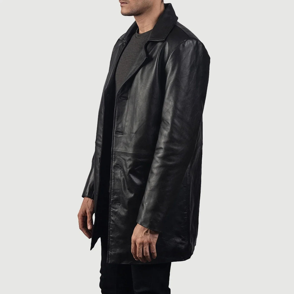 Black Cowhide leather Coat - Vista trasera con ajuste entallado en hombros y bajo impecable