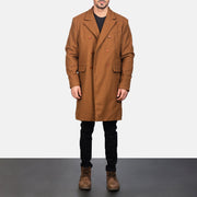 Men's Claud Khaki Wool Double Breasted Coat - Vista de perfil lateral con corte ergonómico de manga