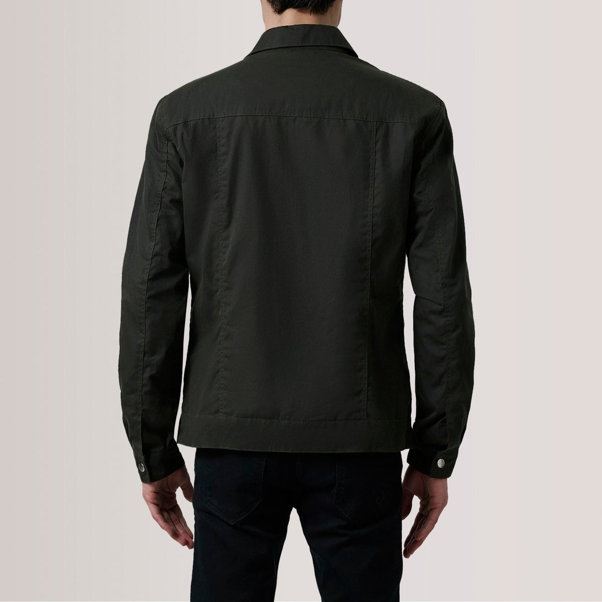 
Vista de detalle of Classic Collar & Snap Button Hardware on Colberto Olive Waxed Canvas Trucker Chaqueta de Cuero para Hombre For Men
