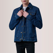 
Conard Dark Azul Denim Trucker Chaqueta de Cuero para Hombre For Men in Dark Blue Full-Grain Leather - Vista frontal y silueta entallada | Comprar online