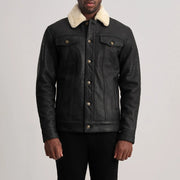 Dallis Tumbled Black Shearling Trucker Jacket in Distressed Black Sheepskin Snuffed - Vista frontal y silueta a medida | Comprar online
