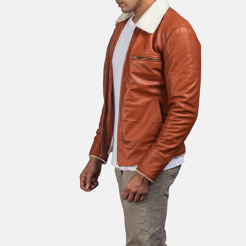 Detalle de cerca of Shirt &amp; Zipper Hardware on Men's Dan Frost Tostado Chaqueta de Borrego para Hombre