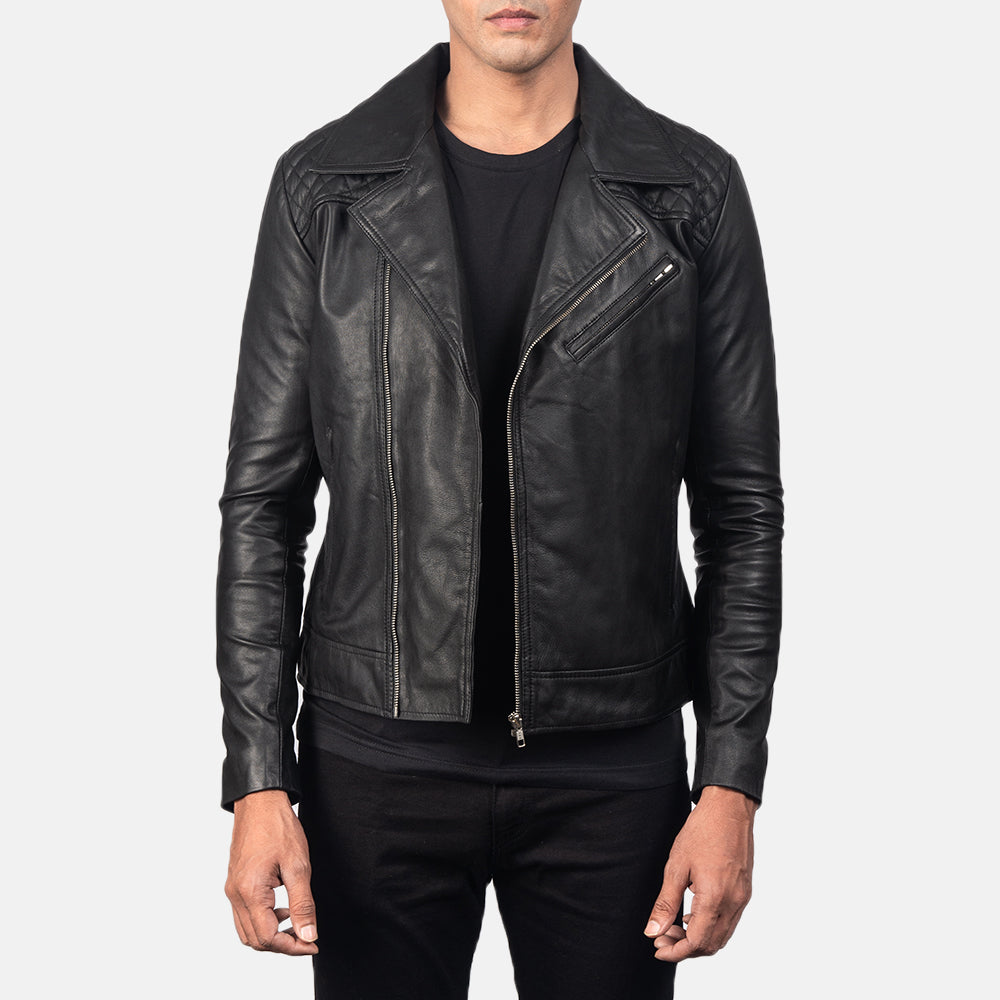 
Danny Quilted Brown Leather Biker Jacket in Distressed Brown Goatskin Leather - Vista frontal y silueta entallada | Comprar online