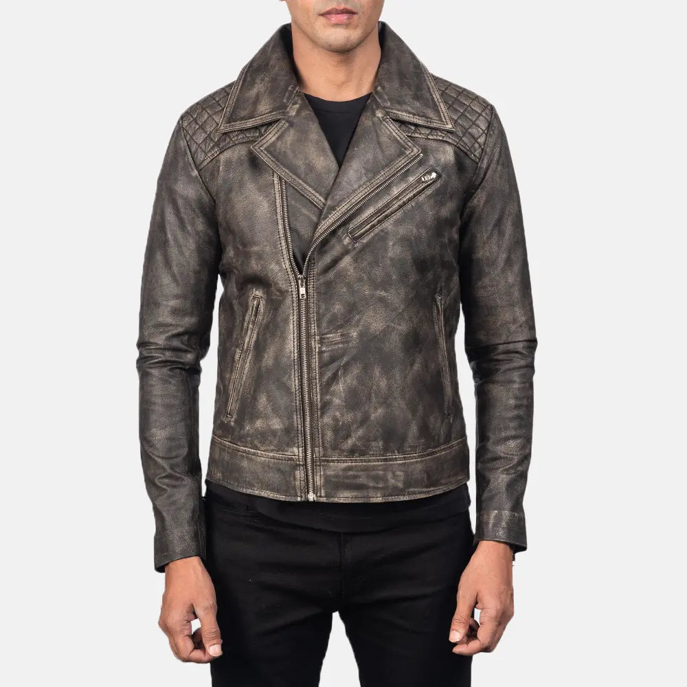 
Detalle artesanal del bajo en Danny Quilted Brown Leather Biker Jacket