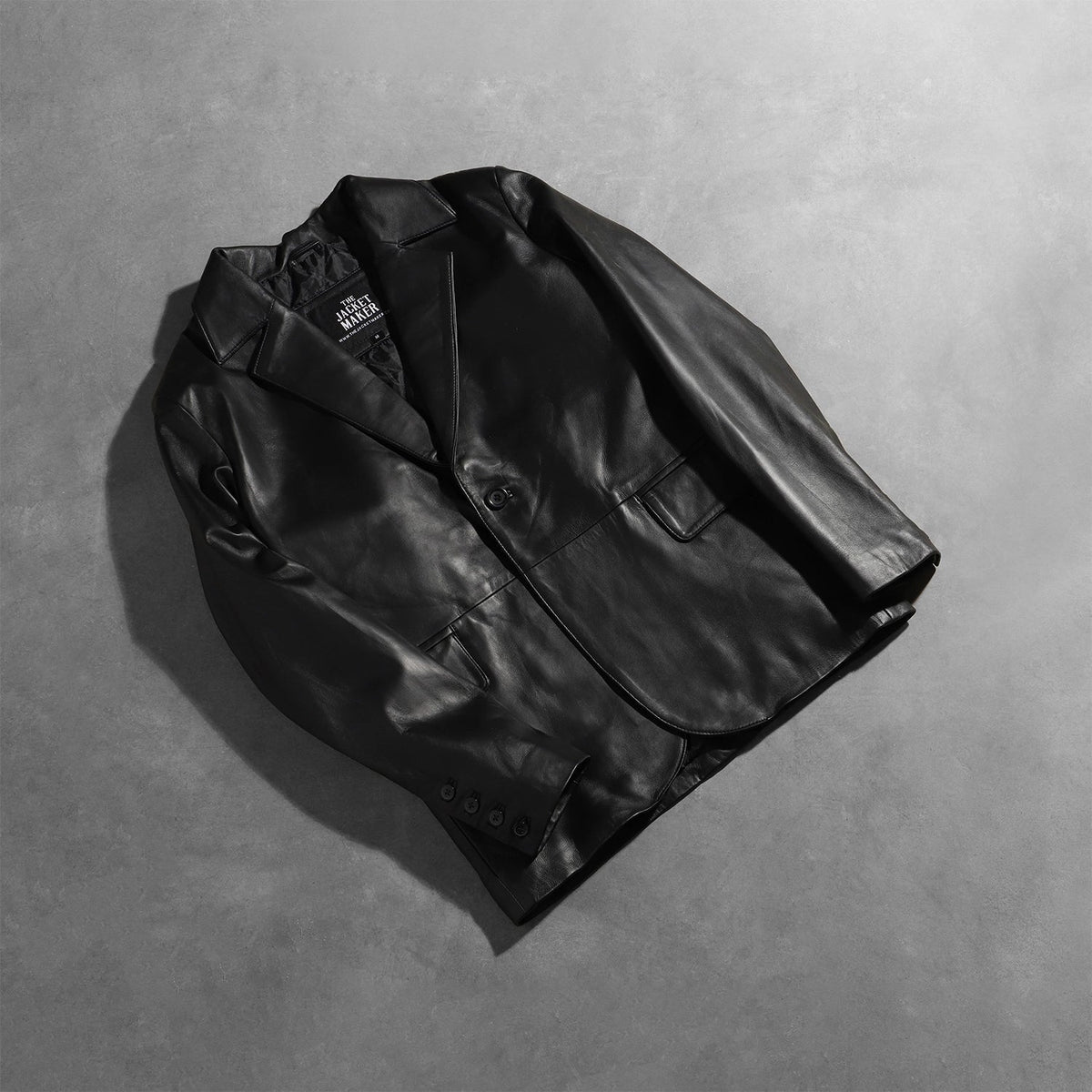 Open Hem &amp; Hem Craftsmanship Construction Detail on Men's Daron Negro Blazer de Cuero de Cuero para Hombre