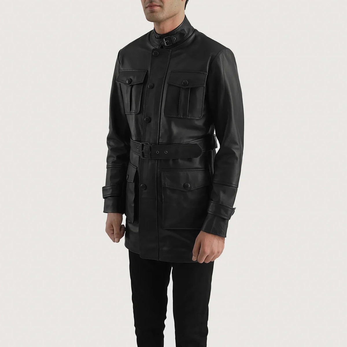 Black Cowhide leather Coat - Vista trasera con ajuste entallado en hombros y bajo impecable
