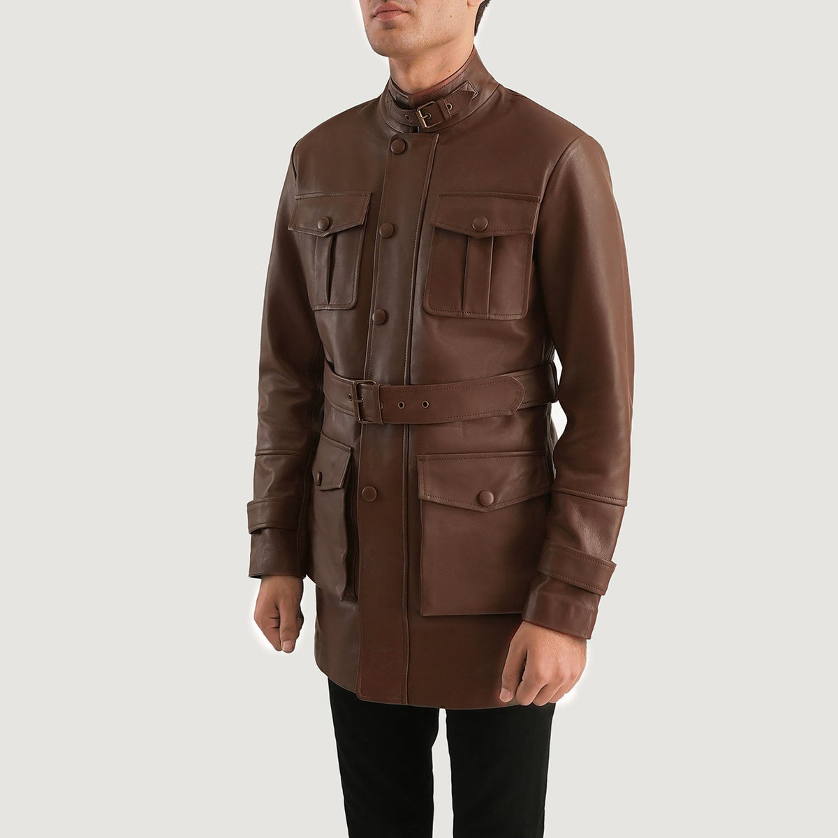 
Brown Cowhide leather Jacket - Vista posterior con hombros definidos y bajo impecable