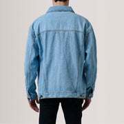 
Vista de detalle of Classic Collar & Heavy-Duty Zipper Hardware on Eddie Light Azul Oversized Denim Trucker Chaqueta de Cuero para Hombre For Men