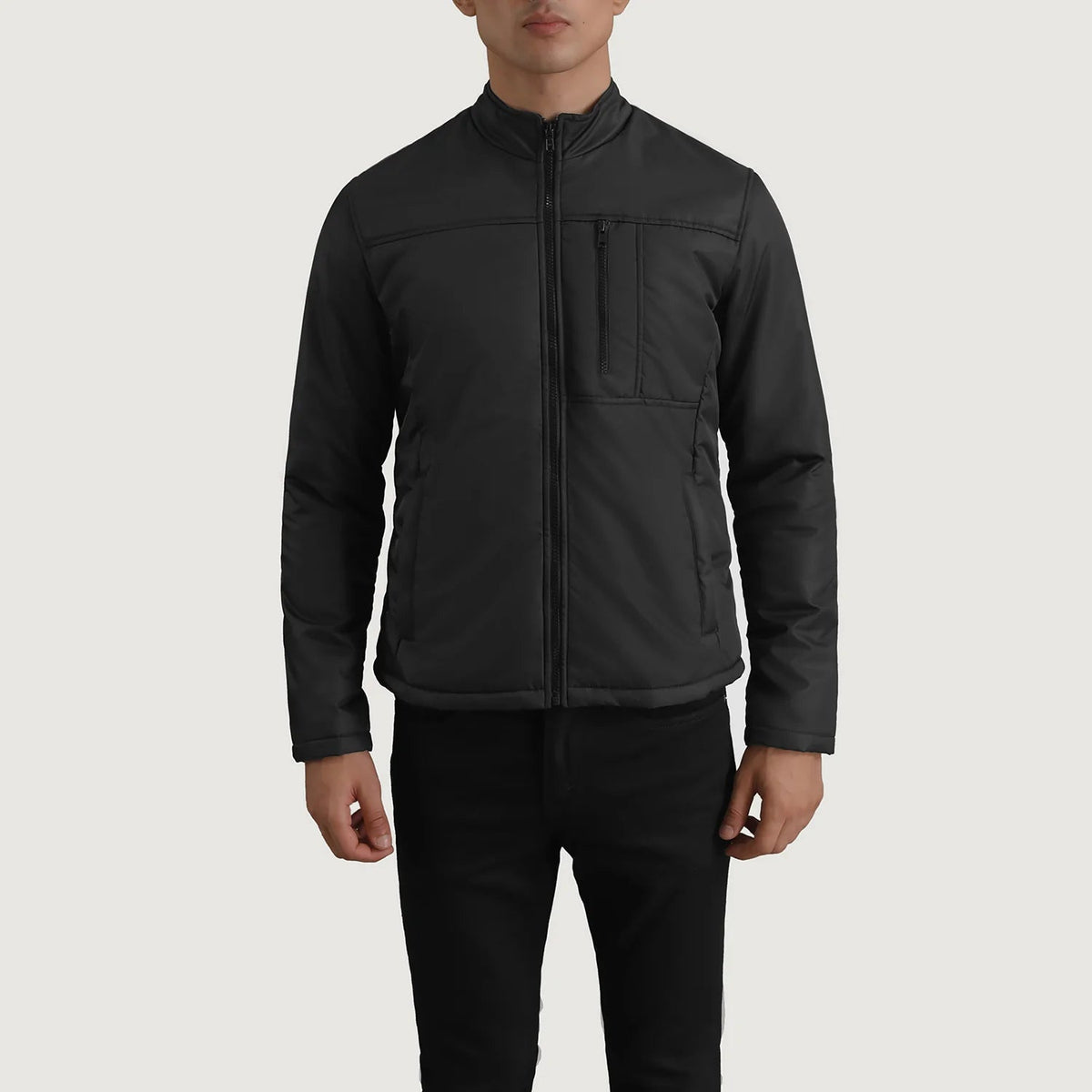 Detalle de cerca of Classic Collar &amp; Zipper Hardware on Elliot Black Lightweight Jacket
