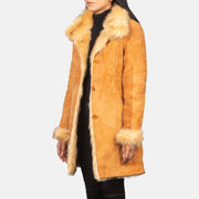 
Distressed Beige Goatskin Suede Leather Coat - Vista posterior con hombros definidos y bajo impecable
