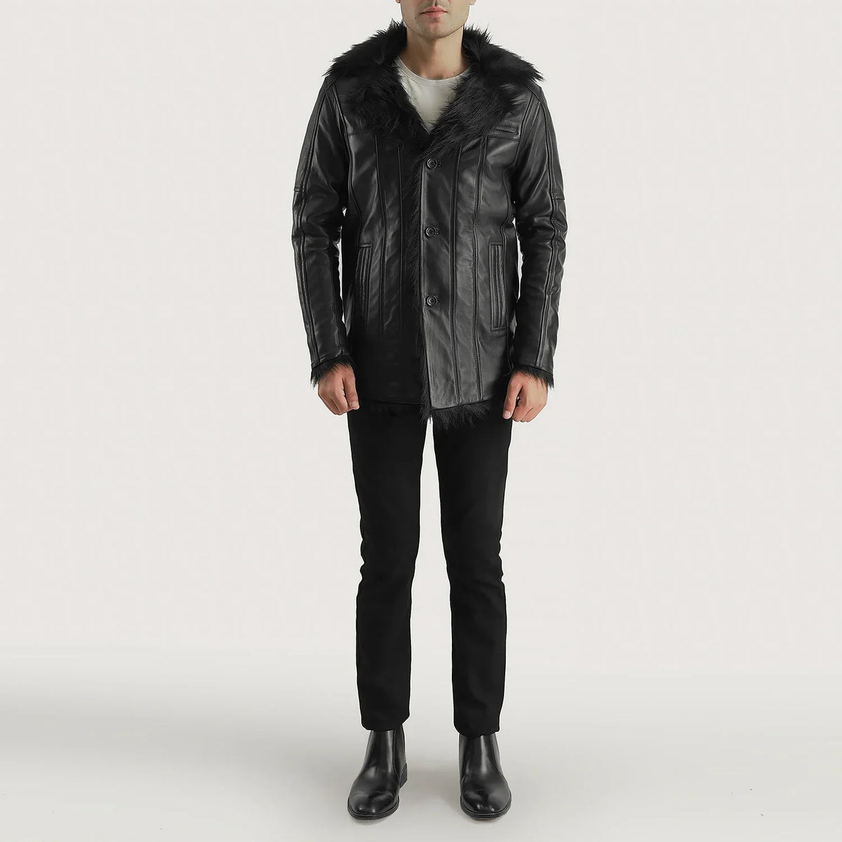 Detalle de cerca of Notch &amp; Button Hardware on Men's Furcliff Negro Abrigo de Cuero para Hombre