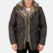
Detalle artesanal del bajo en Furlong Beige Leather Coat