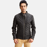 
Henry Acolchado Negro Chaqueta de Cuero para Hombre in Black Sheepskin Leather - Vista frontal y silueta entallada | Comprar online