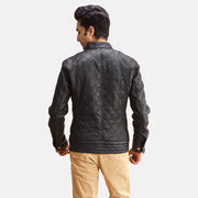 
Vista interior Showing Quilted Viscose lining & Dos bolsillos interiores de utilidad