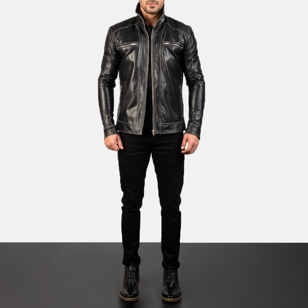 
Hudson Chaqueta Biker de Cuero para Hombre - Vista lateral mostrando el corte ergonómico de mangas
