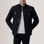 Irwin Negro Waxed Canvas Field Chaqueta de Cuero para Hombre For Men in Black Waxed Cotton Canvas - Vista frontal y silueta a medida | Comprar online