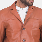 Detalle de cerca of Notch &amp; Button Hardware on James Tostado Marrón Blazer de Cuero de Cuero para Hombre