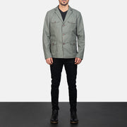 Kajetan Gris Safari Chaqueta de Cuero para Hombre - Vista de perfil lateral con corte ergonómico de manga