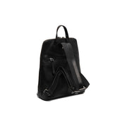 100% Full-Grain Wax Pull-Up 100% Full-Grain Leather Grain Texture & Handcrafted Patina Detail